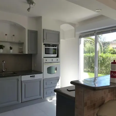 Avec Piscine Saint-raphael Saint-Raphaël