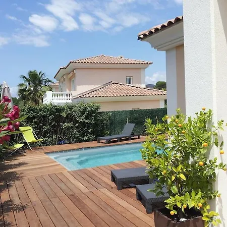 Avec Piscine Saint-raphael Saint-Raphaël